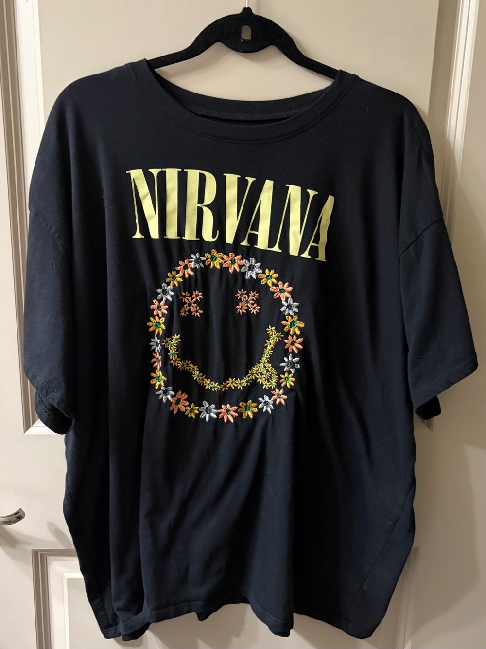 Torrid NIRVANA Black Tee w/ Yellow Logo and Embroidered Multicolor Floral Smile